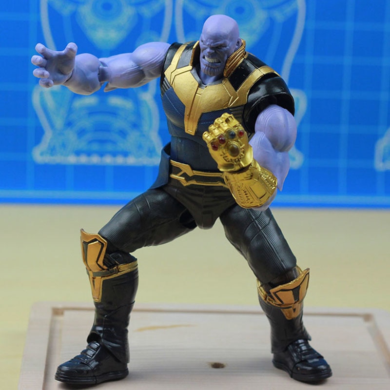 Mô hình nhân vật Thanos trong phim Avengers Infinity Wars