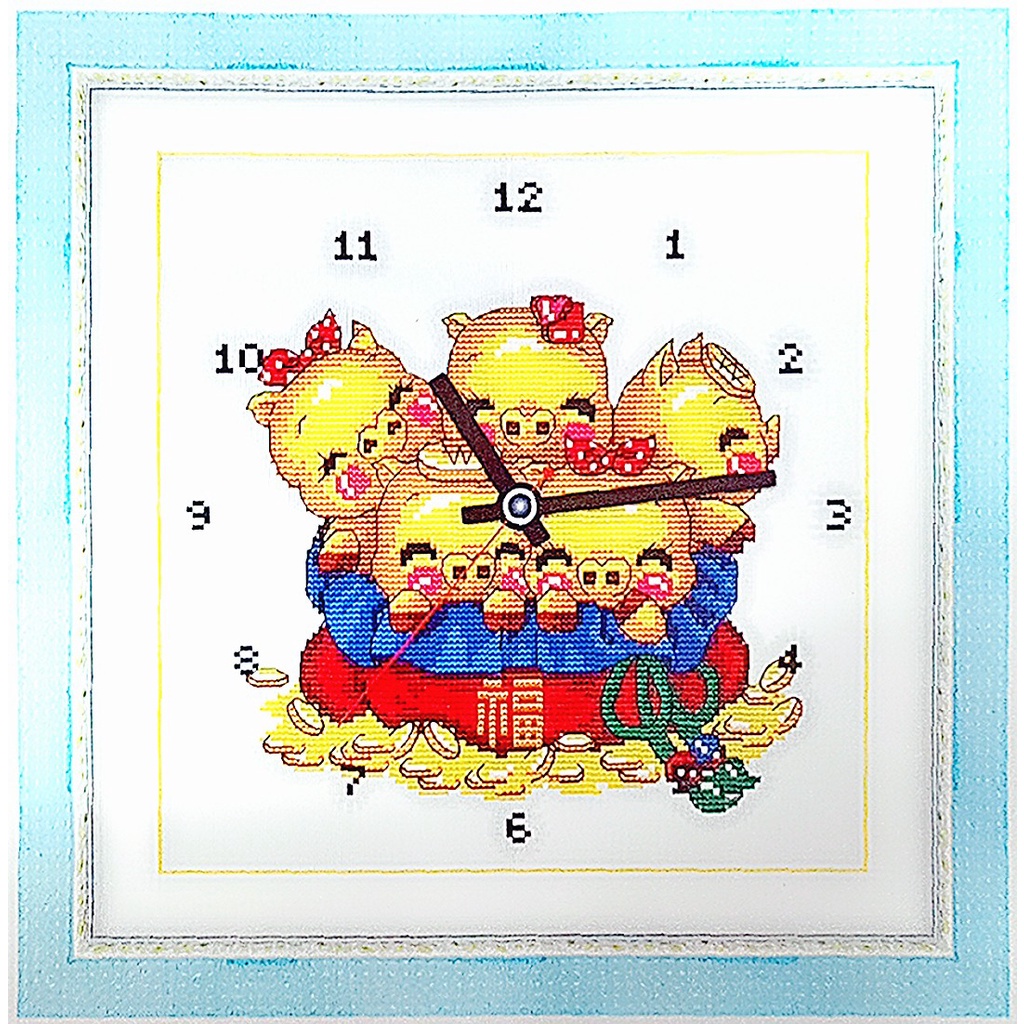 Xả lỗ tranh đồng hồ Heo con kích thước 38*38cm