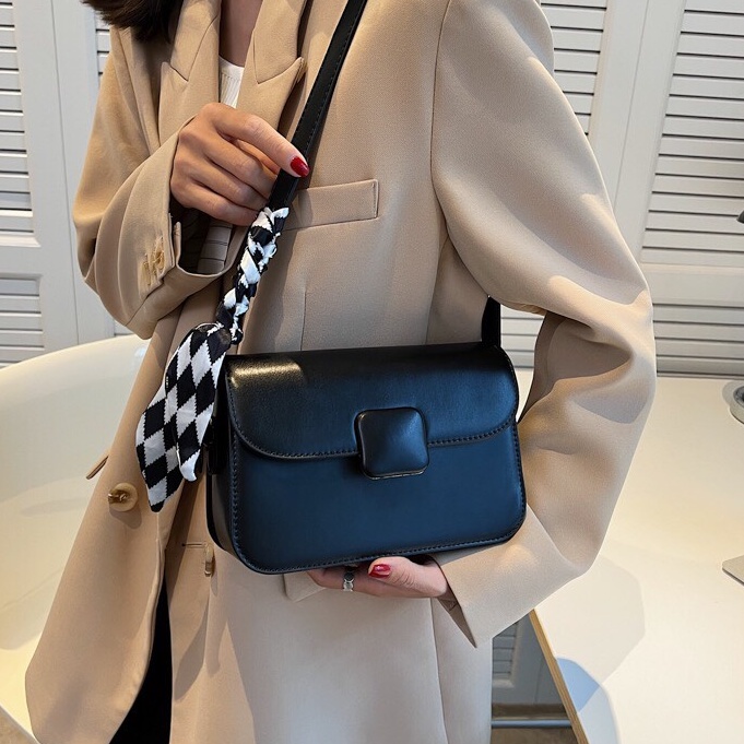 Túi nữ da trơn, khóa vuông bọc da, túi bộ 2 dây tặng kèm khăn lụa nổi bật hàng đẹp 2022 SL47