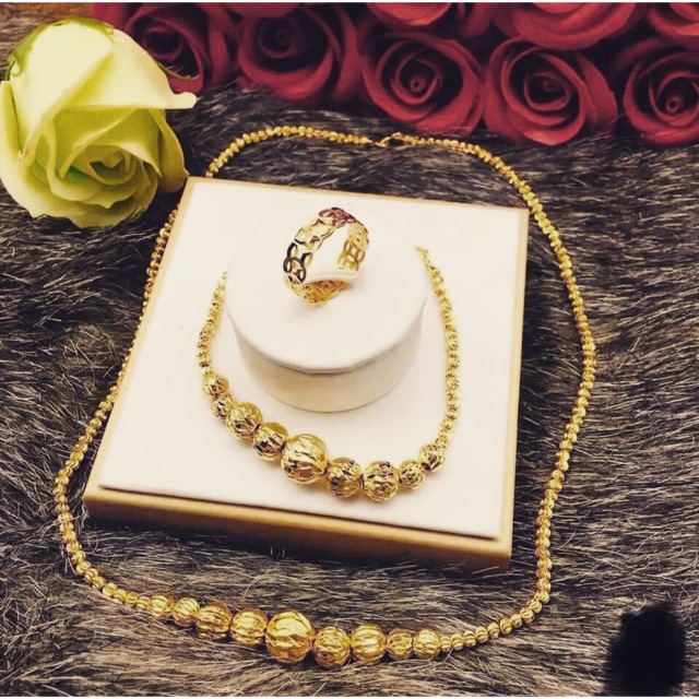 Nhẫn kim tiền mạ vàng thời trang mang lại may mắn cho gia chủ
