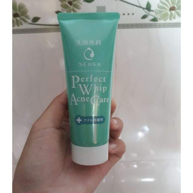 Sữa Rửa Mặt Dành Cho Da Mụn Senka Perfect Whip Acne Care 50g