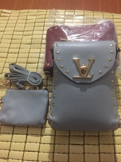 Túi đeo điện thoại LV
