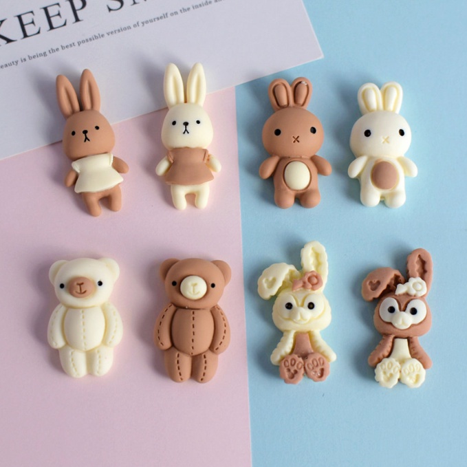 Charm gấu nâu và thỏ màu sô cô la trắng cho các bạn trang trí kẹp tóc, dán Jibbitz, vỏ ốp điện thoại, DIY