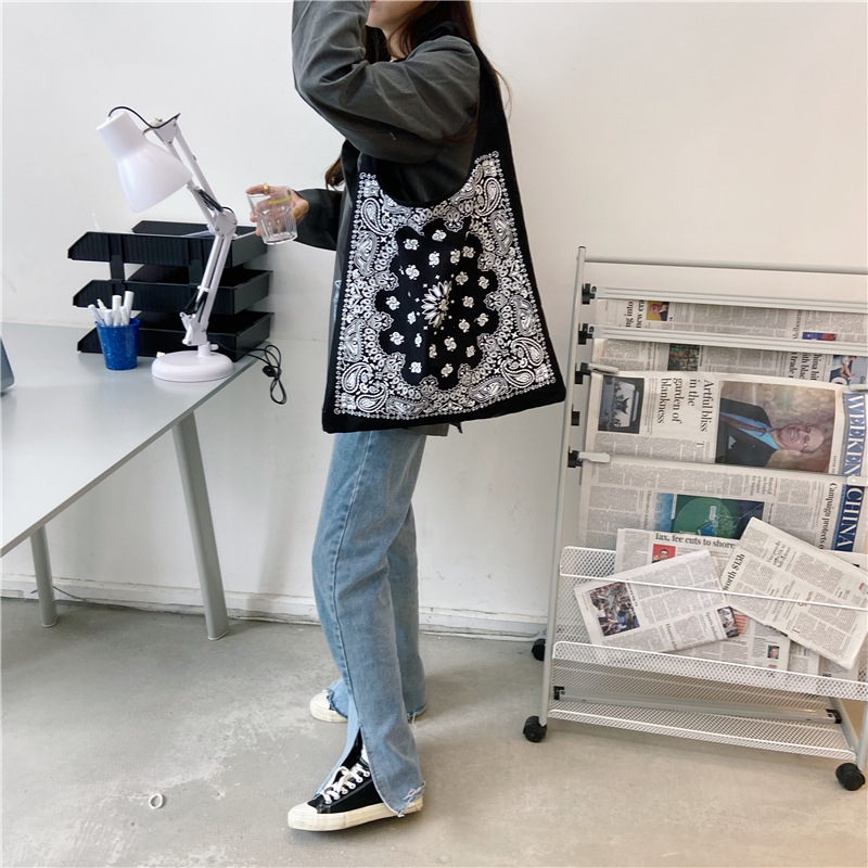 Túi đeo vai vải canvas có ngăn chứa lớn họa tiết hoa xinh kiểu cổ điển cá tính