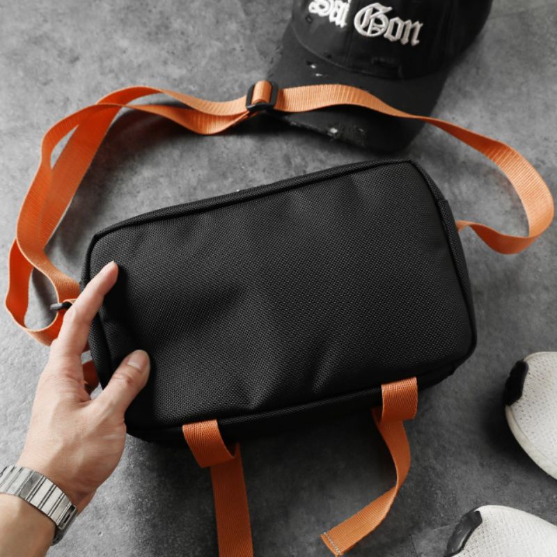 Túi chéo C▫️K Essential Sport