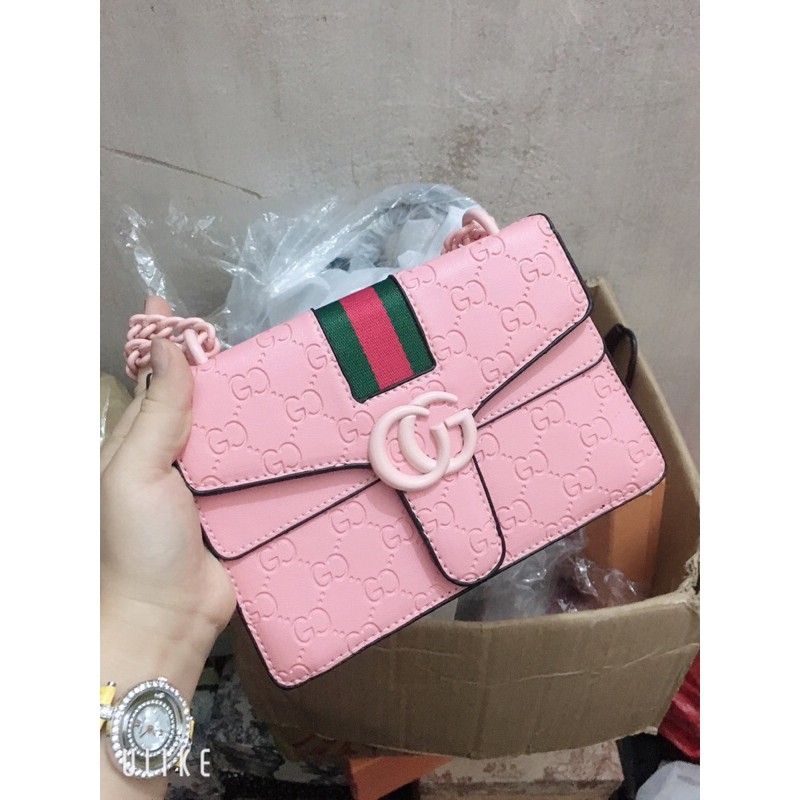 gucci hồng