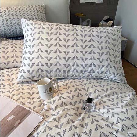 Bộ vỏ chăn ga gối 4 món Cotton Poly chữ V trắng đen