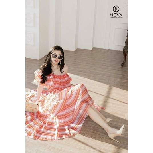 Neva newtag Đầm maxi sọc kẻ nguyen tag size M/L