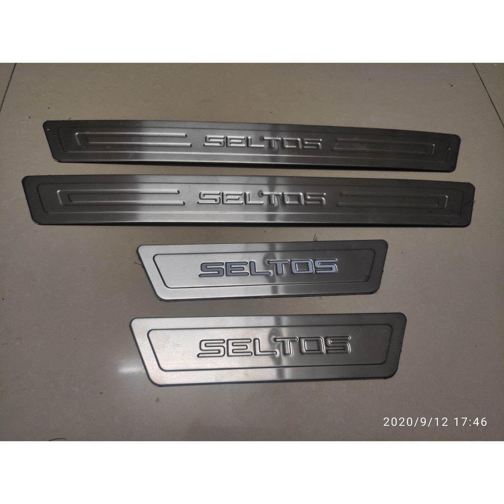 Ốp bậc cửa, nẹp bước chân inox xe Kia Seltos 2020 2021 2022 2023 cao cấp