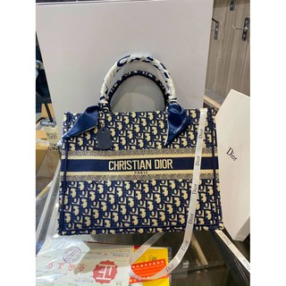 Túi Dior thổ cẩm