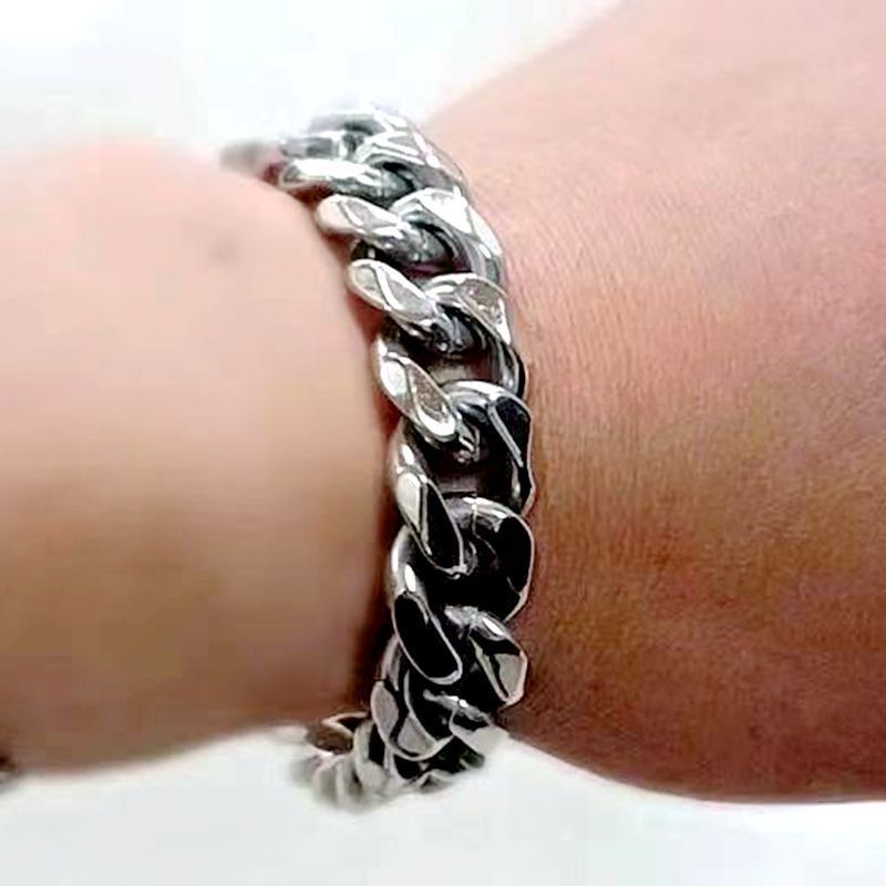 Hoạt động độc quyềnVòng Đeo Tay Bằng Thép Không Gỉ Siêu Ngầu Không Phai Màu Cho Nam Nữ