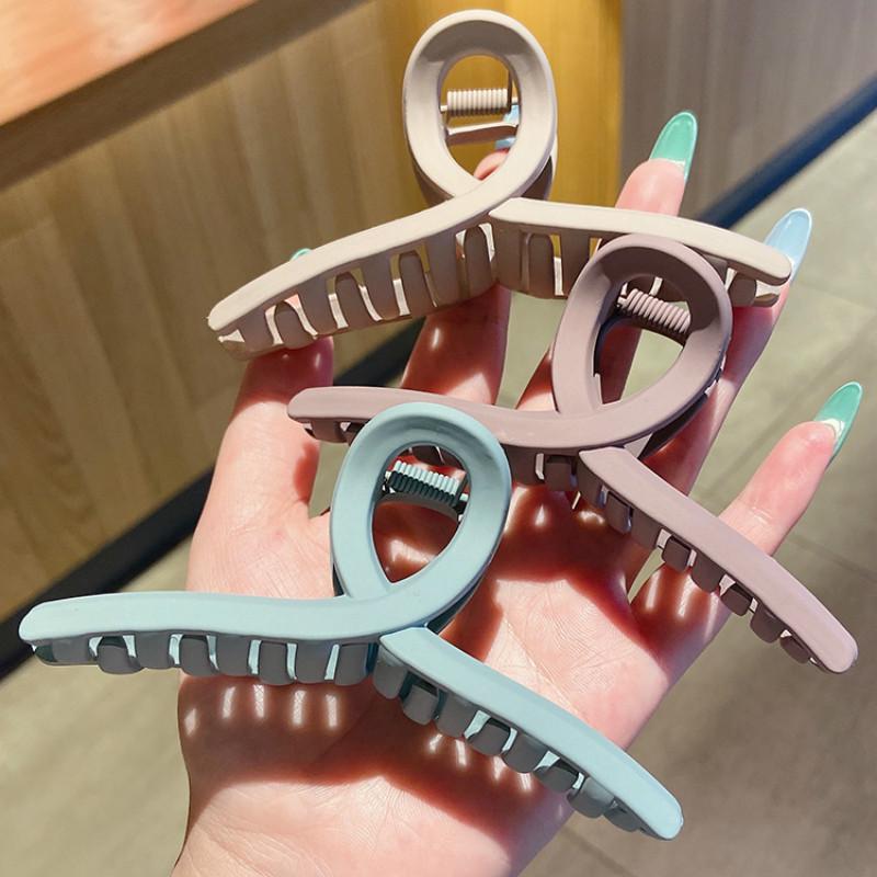 Kẹp gắp tóc màu trơn bằng nhựa đơn giản