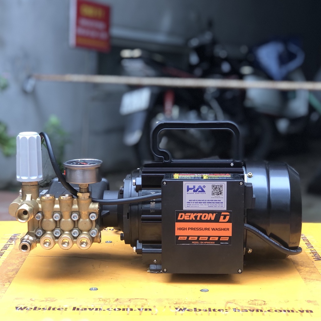 Máy Rửa Xe 2300W Dekton DK-HPW2300