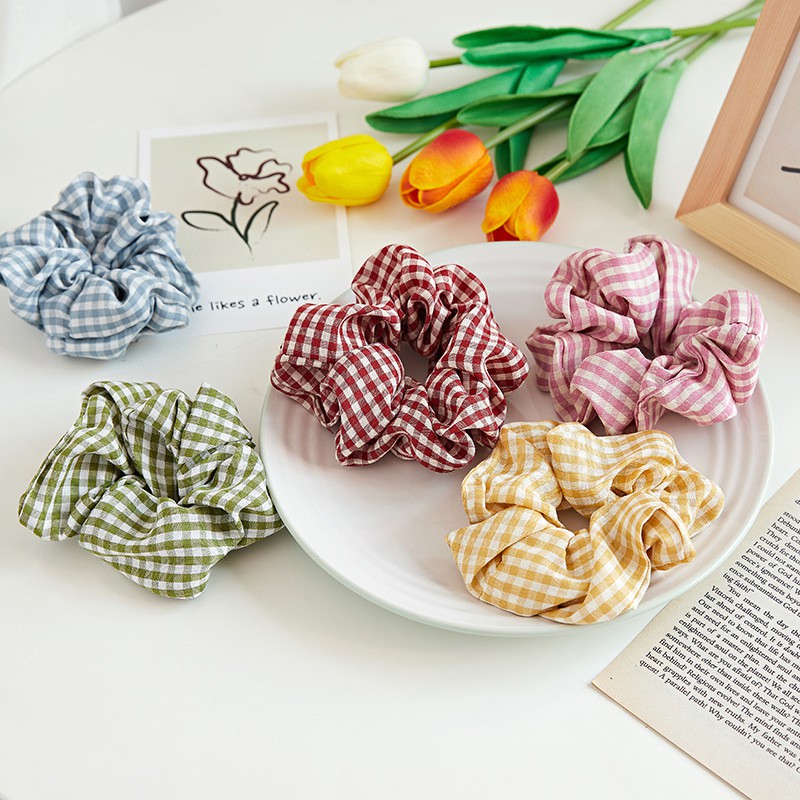 Scrunchies chun cột tóc hoạ tiết kẻ caro 2021