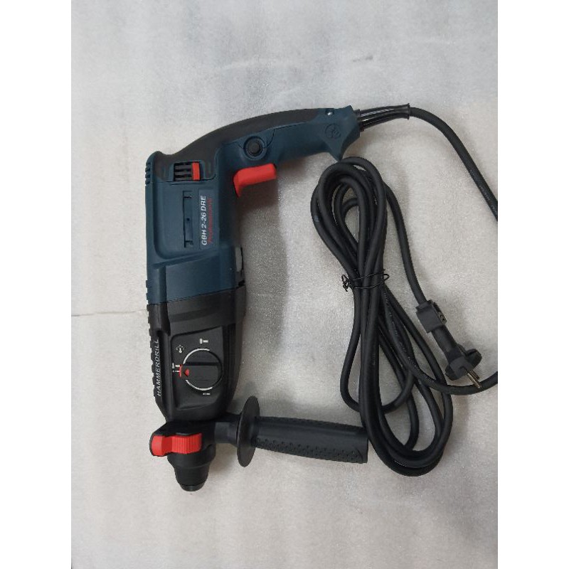Máy khoan 2-26 DRE hộp lớn dùng để khoan bê tông , tường , gỗ , sắt