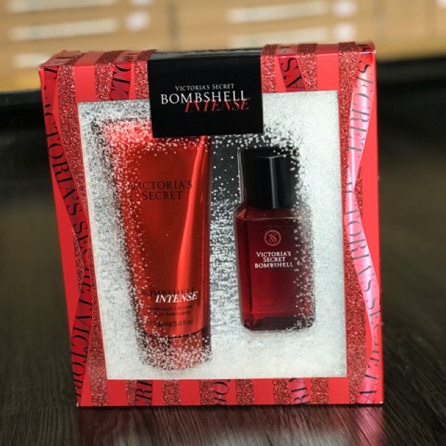 Lotion dưỡng da và nước xịt thơm Victoria Secret hàng chính hãng US. Hương thơm quyến rũ thiết kế tinh tế.Giá 250k/tuýp