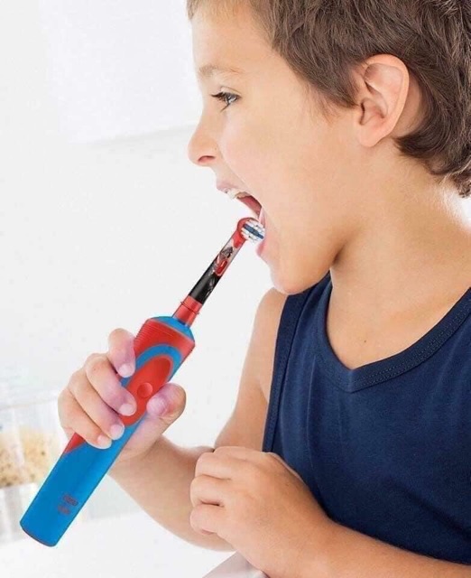 Bàn chải đánh răng trẻ em Oral B
