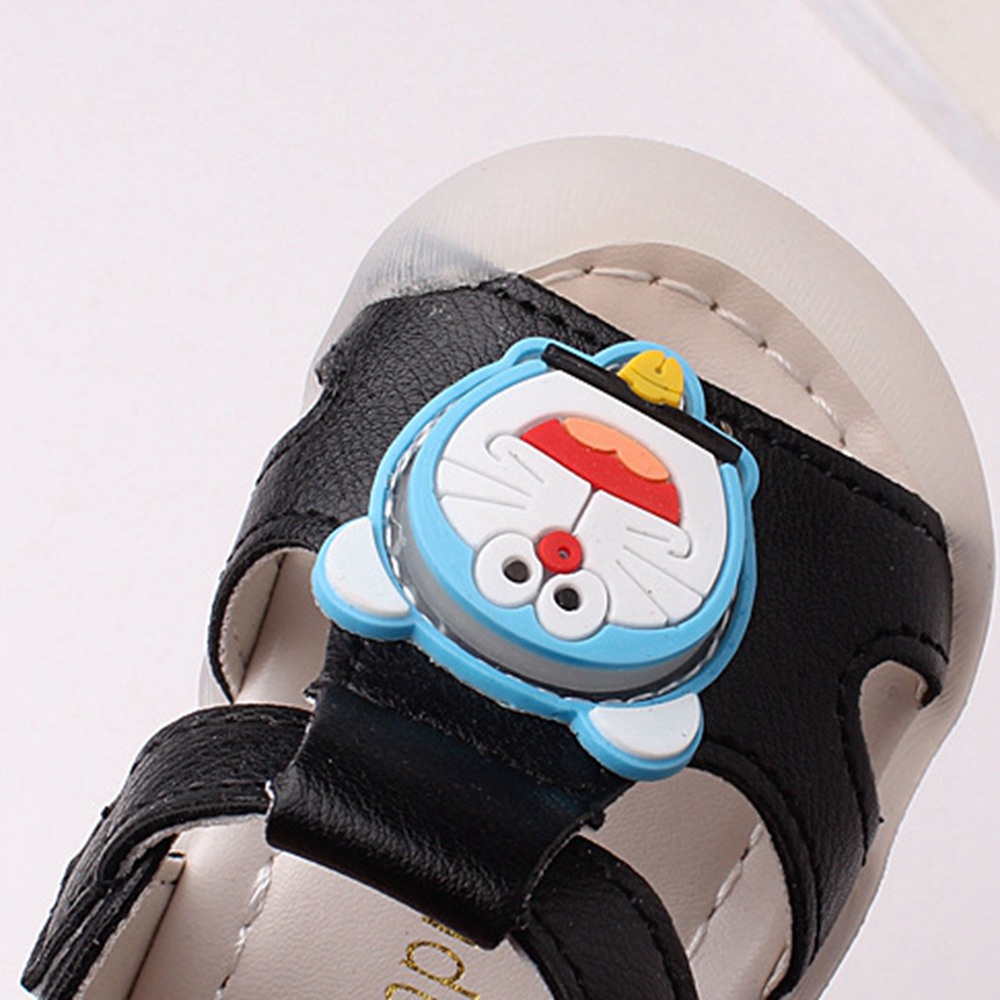 Xăng đan Mềm Hở Ngón Chống Trượt In Hình Doraemon Hoạt Hình Có Khóa Dán Chống Trượt Dành Cho Bé Trai Gái 1-2 Tuổi
