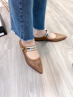 Sục gucci ong