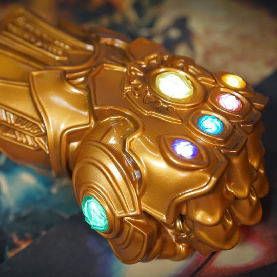 ĐÈN BÀN TAY THANOS (AVENGERS INFINITY GAUNTLET DESK LAMP)