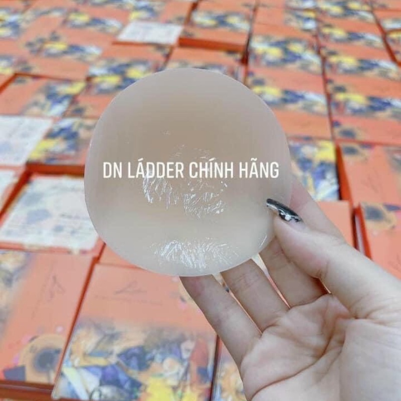 Miếng dán ngực silicon mỏng tàng hình sử dụng được nhiều lần