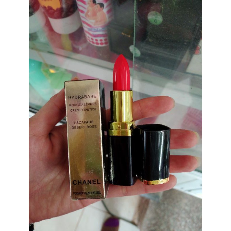 Son sáp màu đỏ cam 02