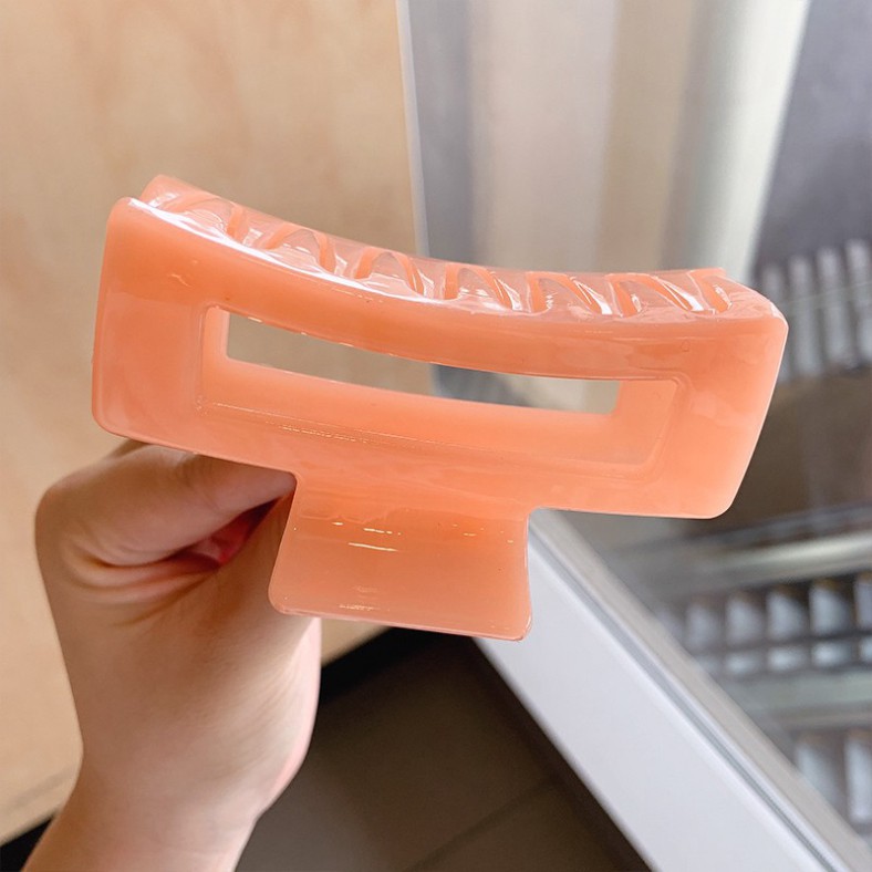 Kẹp tóc kiểu dáng đơn giản chất liệu acrylic