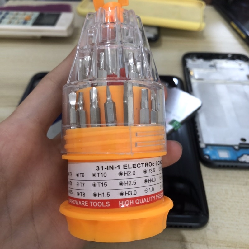 Combo Bộ Vỏ Sườn + Màn Hình Xiaomi Redmi 7 Zin Hàng Cao Cấp .( kèm bộ ốc vít )