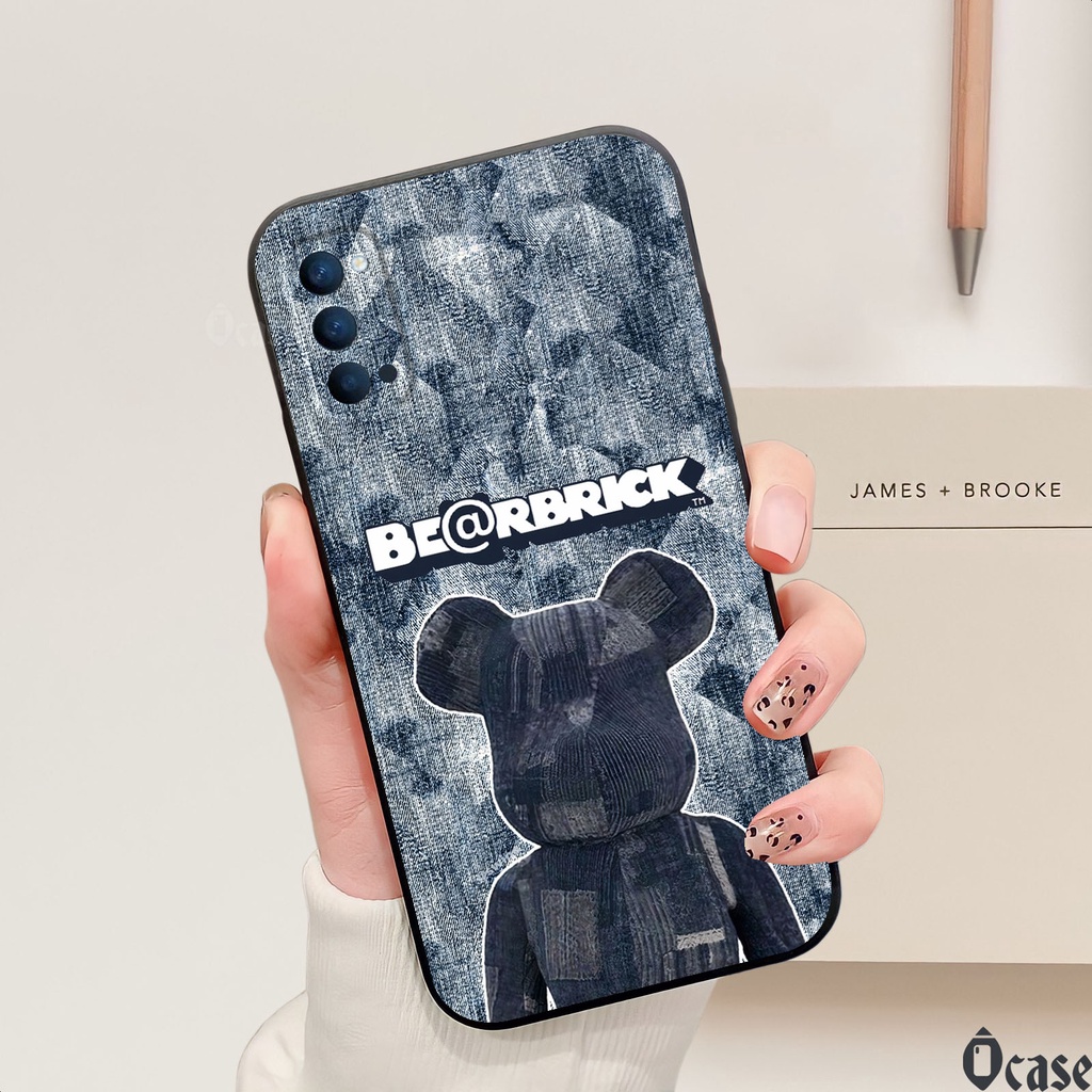 Ốp lưng Oppo Reno 4 in hình gấu cạnh viền vuông có bảo vệ camera
