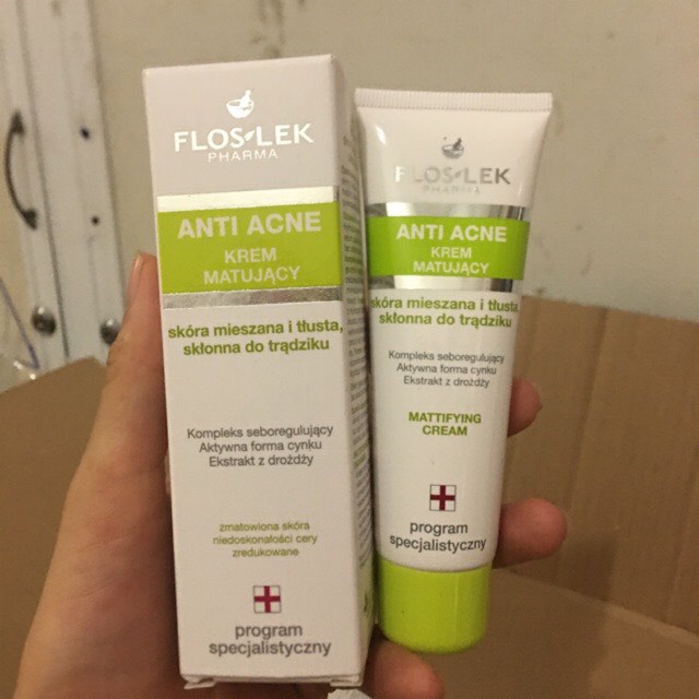 Floslek Kem Dưỡng Ẩm Giúp Điêu Tiết Bã Nhờn, Làm Dịu Da Đang Có Mụn , Phục Hồi Tổn Thương Trên Da