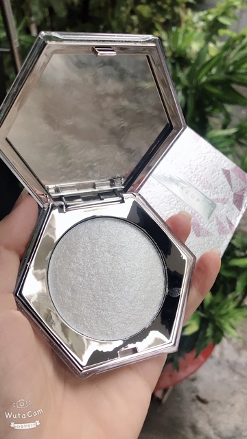 Bắt sáng Caiji Makeup