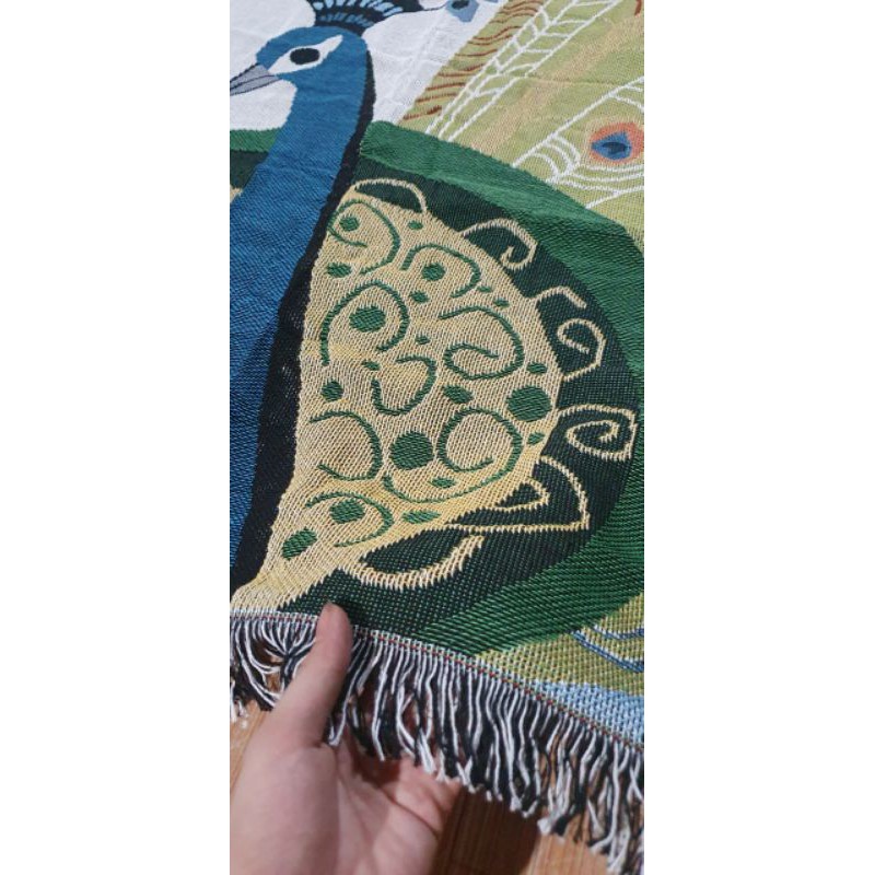 Thảm sofa ,thảm vintage họa tiết con công kích thước 2m2 ×1m6