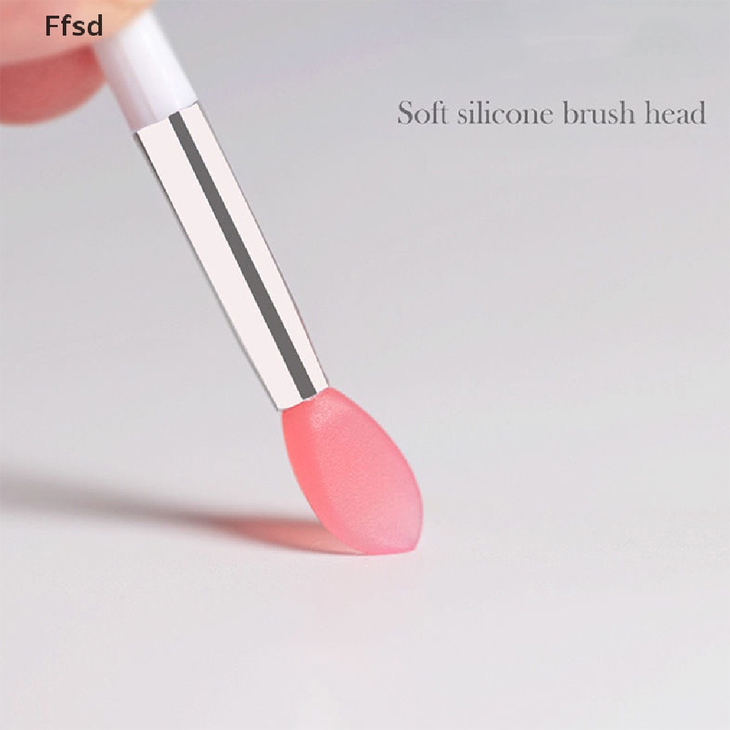 [Hàng mới về] 3 Cọ thoa son dưỡng môi mặt nạ môi bằng silicone với nắp đậy chống bụi