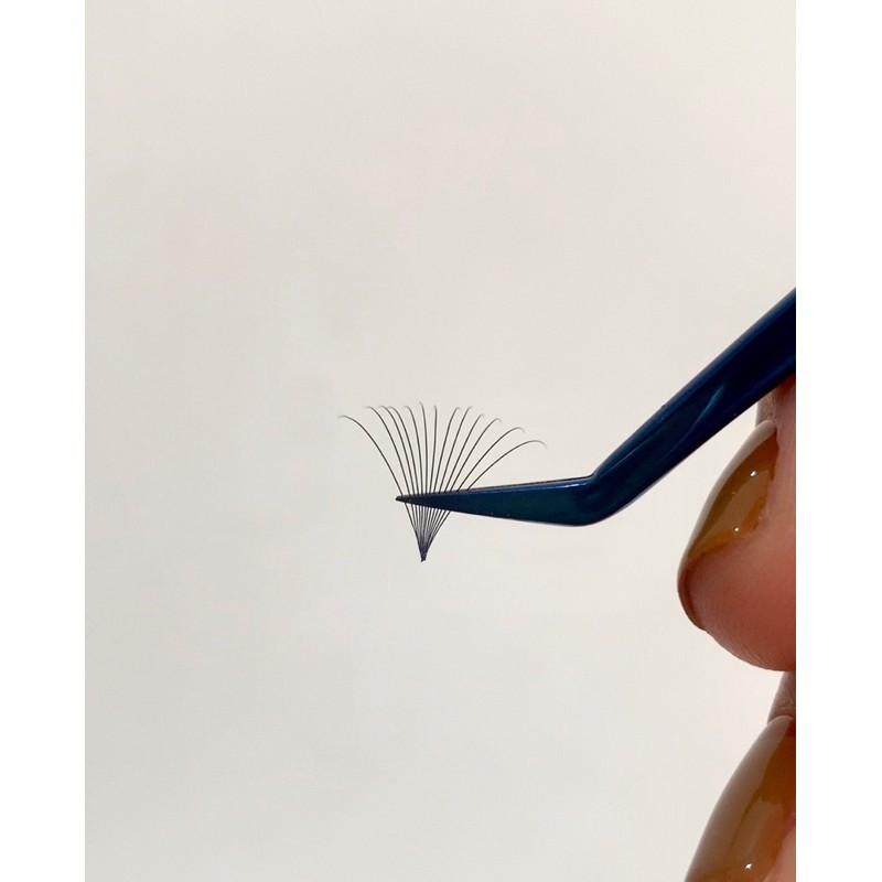 Nhíp hoa hồng đen