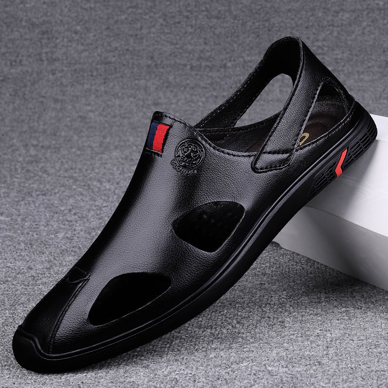 Xăng đan Da Đục Lỗ Đế Mềm Thời Trang Đi Biển Mùa Hè Cho Nam