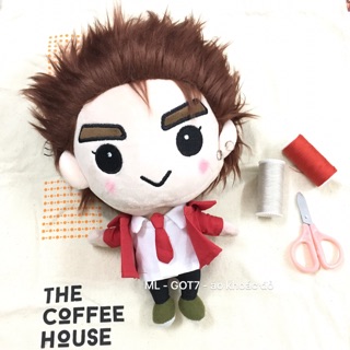 Outfit doll GOT7 - áo khoác đỏ