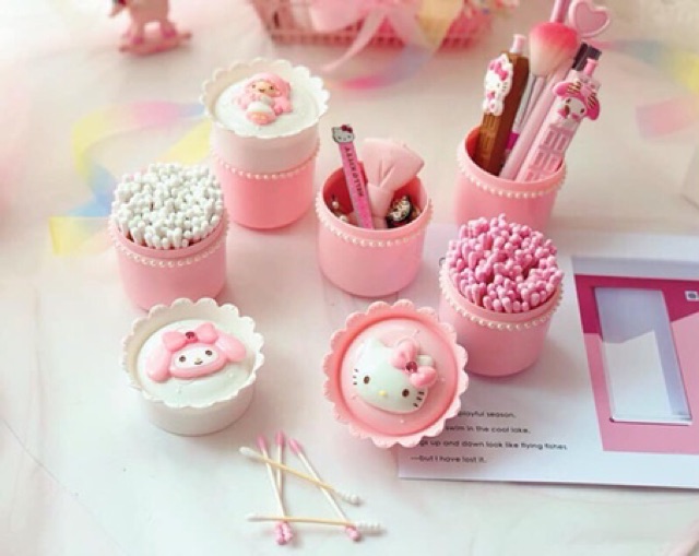 Hủ đựng tăm bông Hello kitty