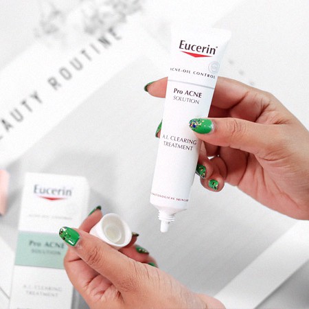 Tinh chất Eucerin Pro Acne A.I Clearing Treatment ngừa mụn, mờ vết thâm, tái tạo da 87925 40ml