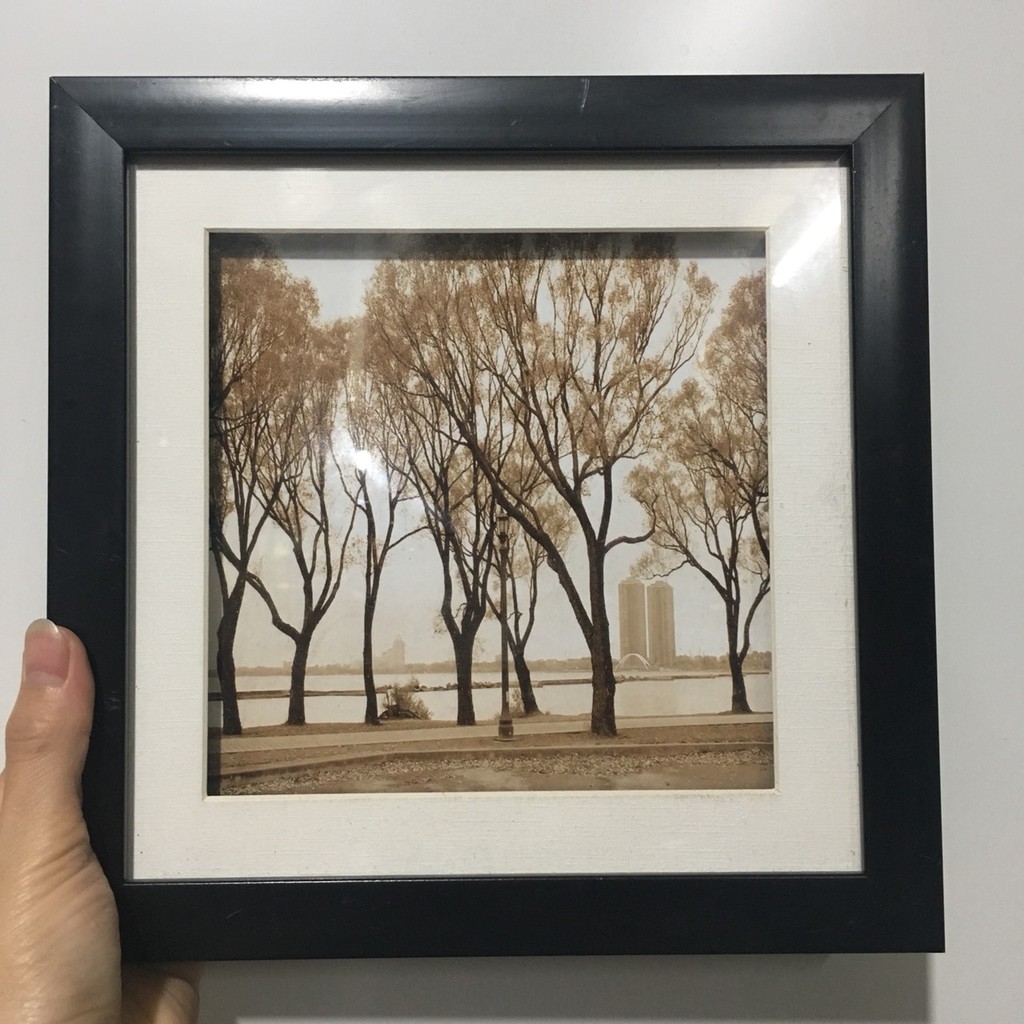 Tranh treo tường khung nhựa