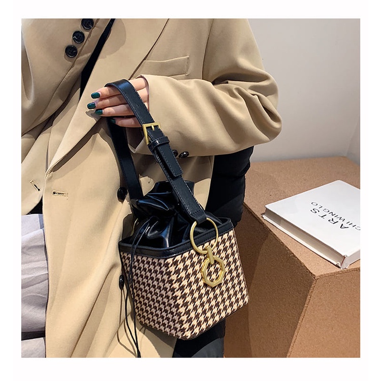 CÓ SẴN - Túi xách hộp vuông harem rút cao cấp