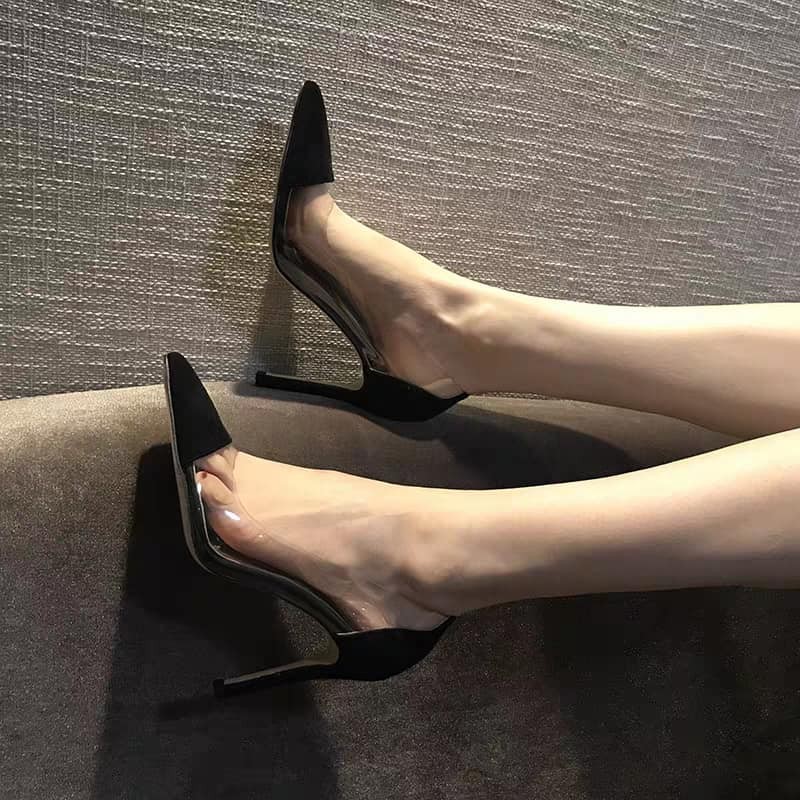 GIÀY CAO GÓT ĐEN BÍT MŨI PHỐI MICA TRONG THỜI TRANG