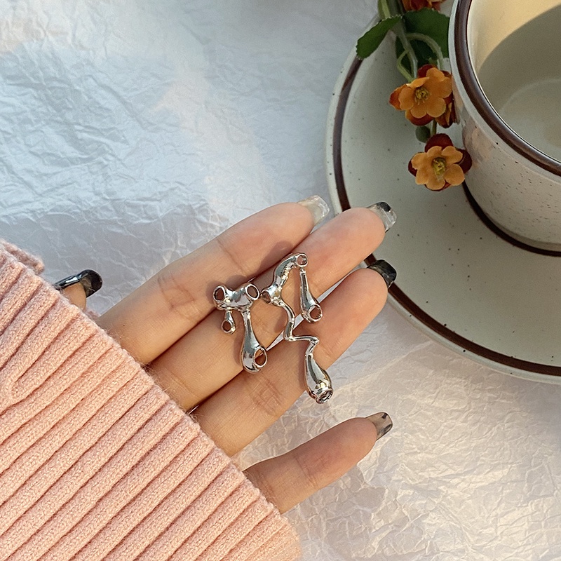 Khuyên tai bất đối xứng thời trang xu hướng phong cách vintage 19460