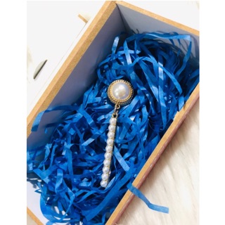 Cài áo thả hình que đính hạt. Dài 8cm