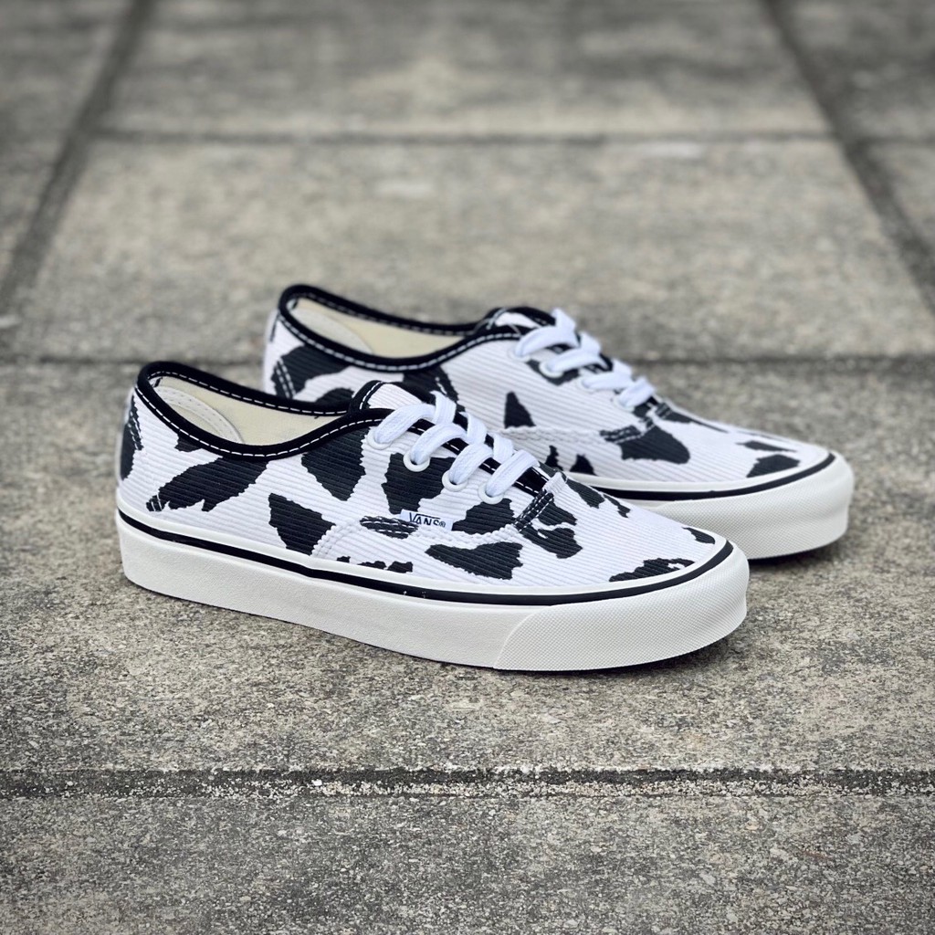 VANS Giày Vải Canvas Phối Họa Tiết Da Bò Độc Đáo Cá Tính