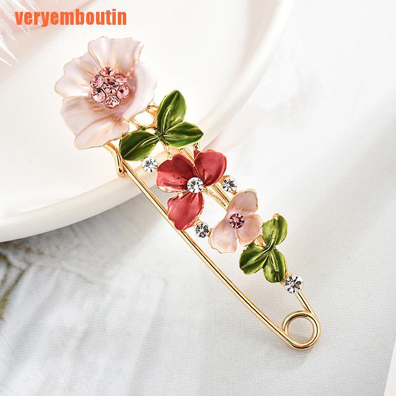 Trâm Cài Áo Hình Hoa Đính Đá Sang Trọng Cho Nữ