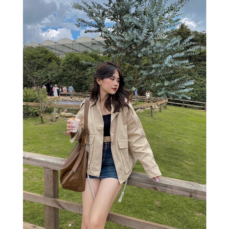ÁO BOMBER KAKI-381-2túi vuông chéo-nút vai