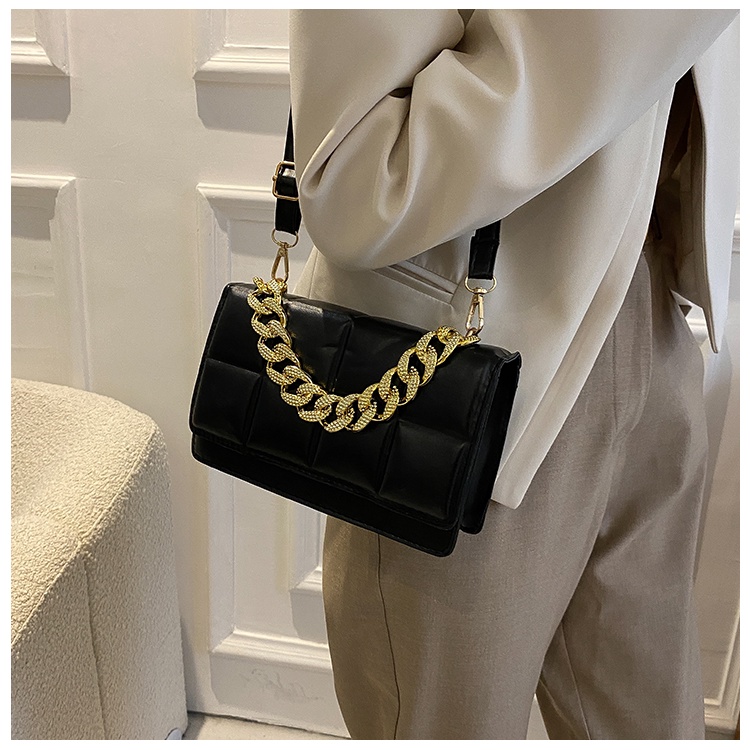 Túi Đeo Vai Hình Vuông Cỡ Nhỏ Phối Dây Đeo Sợi Xích Thời Trang 2022 Mới Cho Nữ