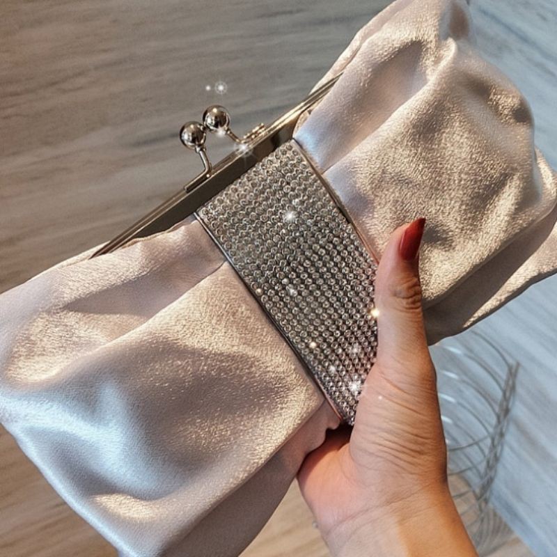 SẴN CLUTCH CẦM TAY/VÍ CẦM TAY KHOÁ NƠ ĐÍNH ĐÁ VÍ DỰ TIỆC NƠ CÁNH BƯỚM SANG CHẢNH