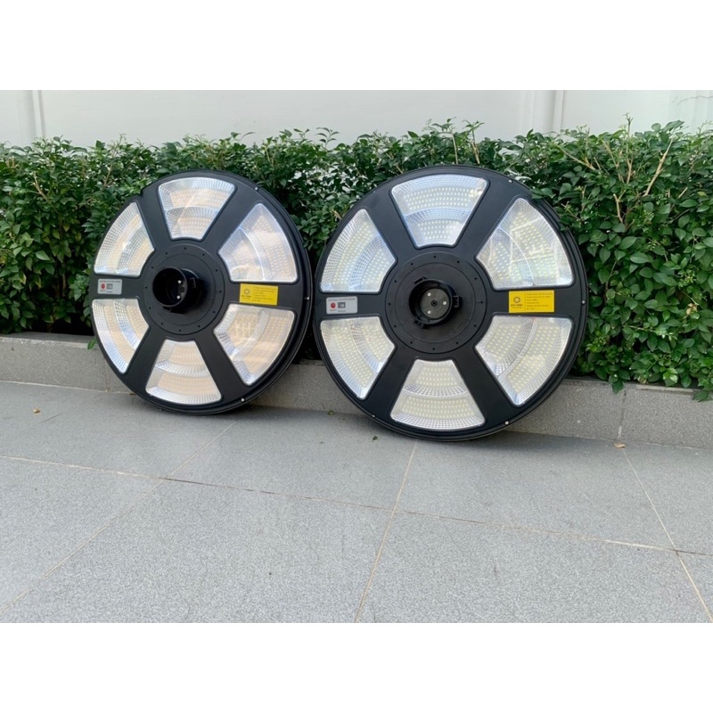 Đèn năng lượng mặt trời sân vườn UFO 1000 Watt sáng như mặt trời chuyên đèn sân vườn công viên