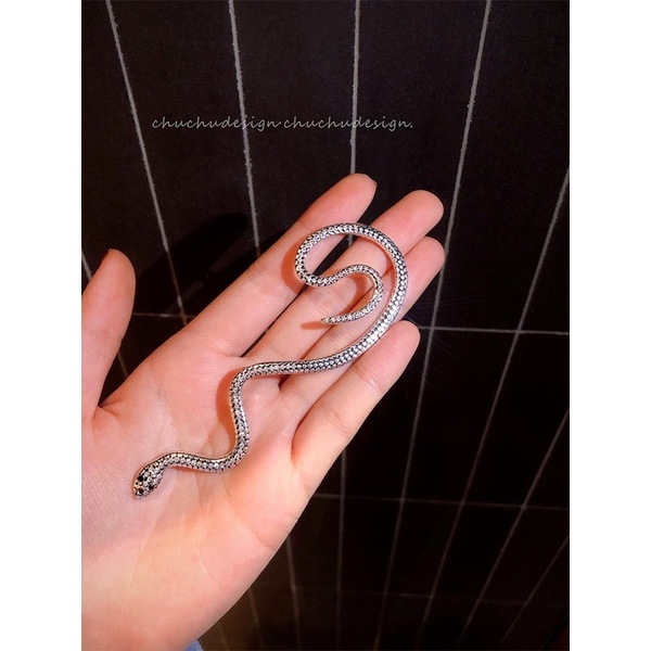 Hoa tai gài hình con rắn đính đá ( hoa tai chỉ có 1 chiếc)